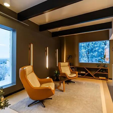 Hillside Polar Villa *